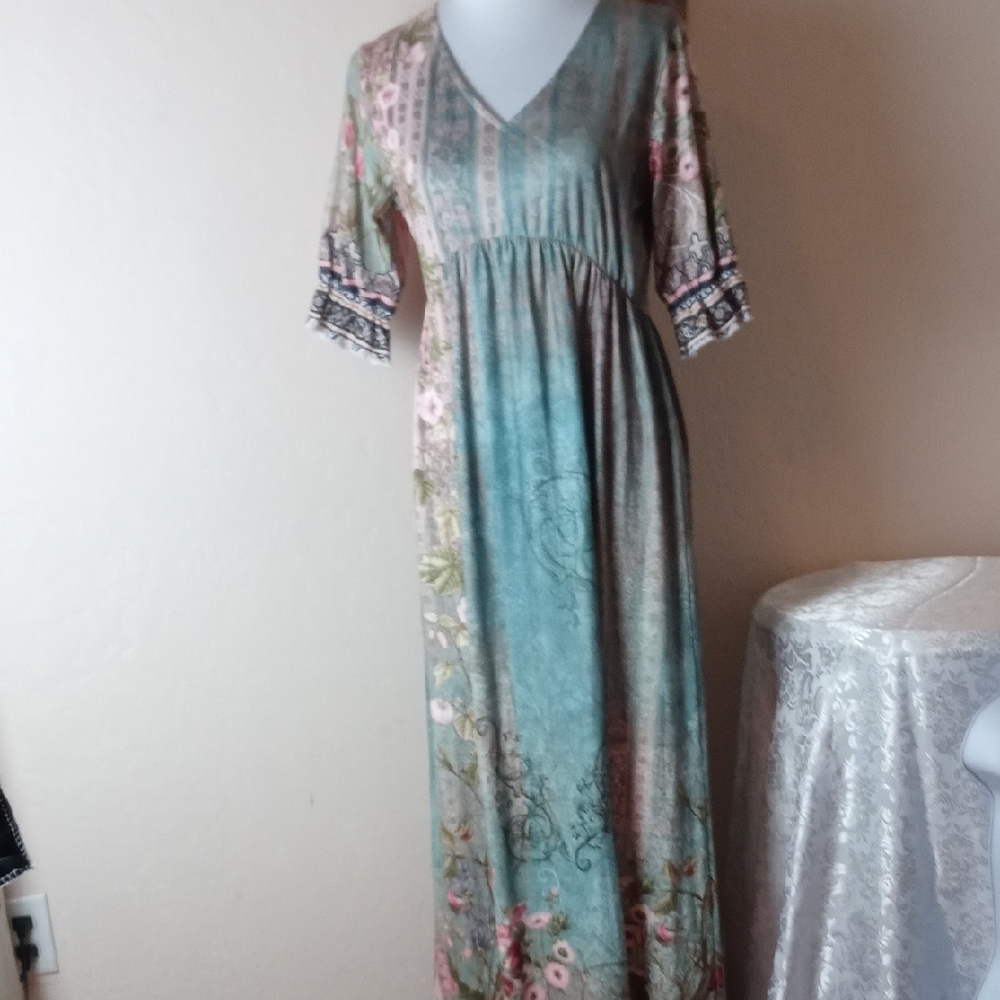 Pink Daisy Floral Maxi Dress in Blue and Pink